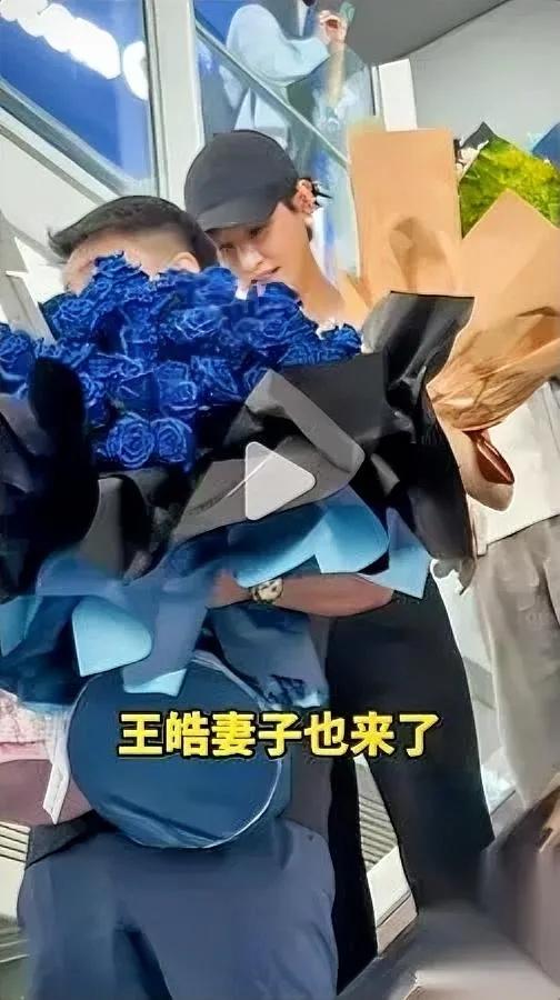 国乒全队回京啦！接机阵容太有料你绝对想不到阵仗比以往大多少？真不是我