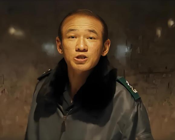 全斗焕在韩国士兵中的地位，究竟有多高？咱就这么讲吧。你本来月薪3000，新老