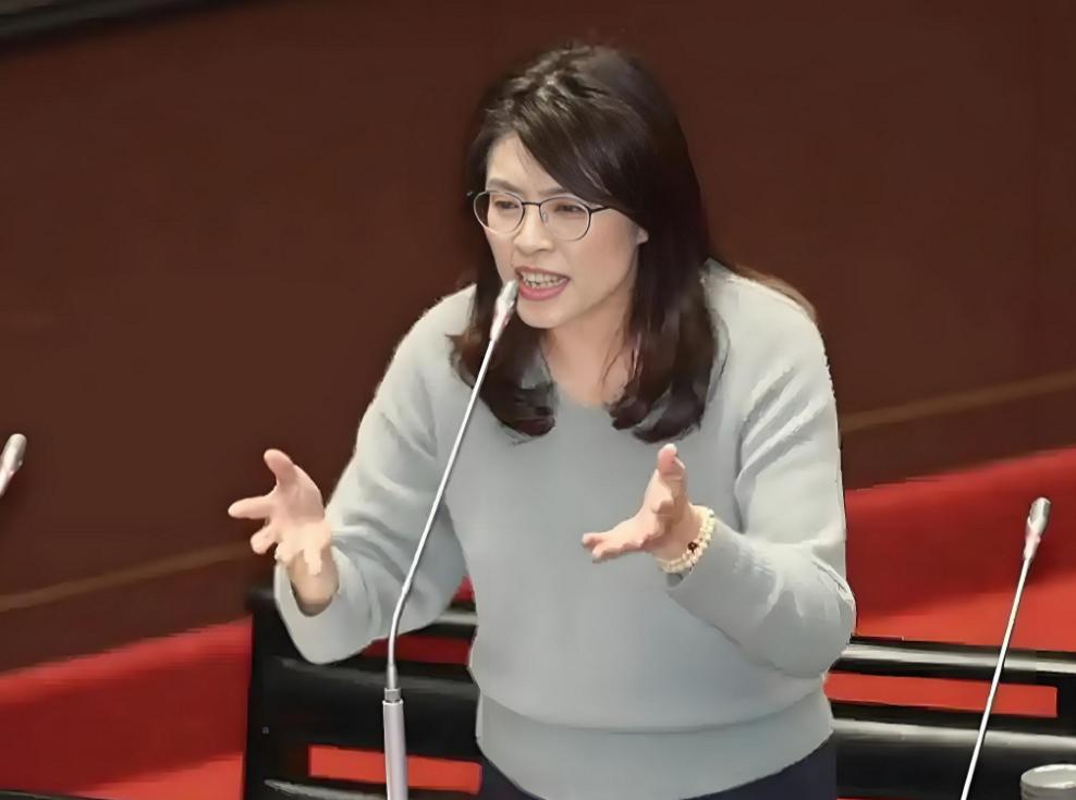 眼看台海情况不对，美国一不做二不休，送赖清德一句“保命的话”。近几天，美国