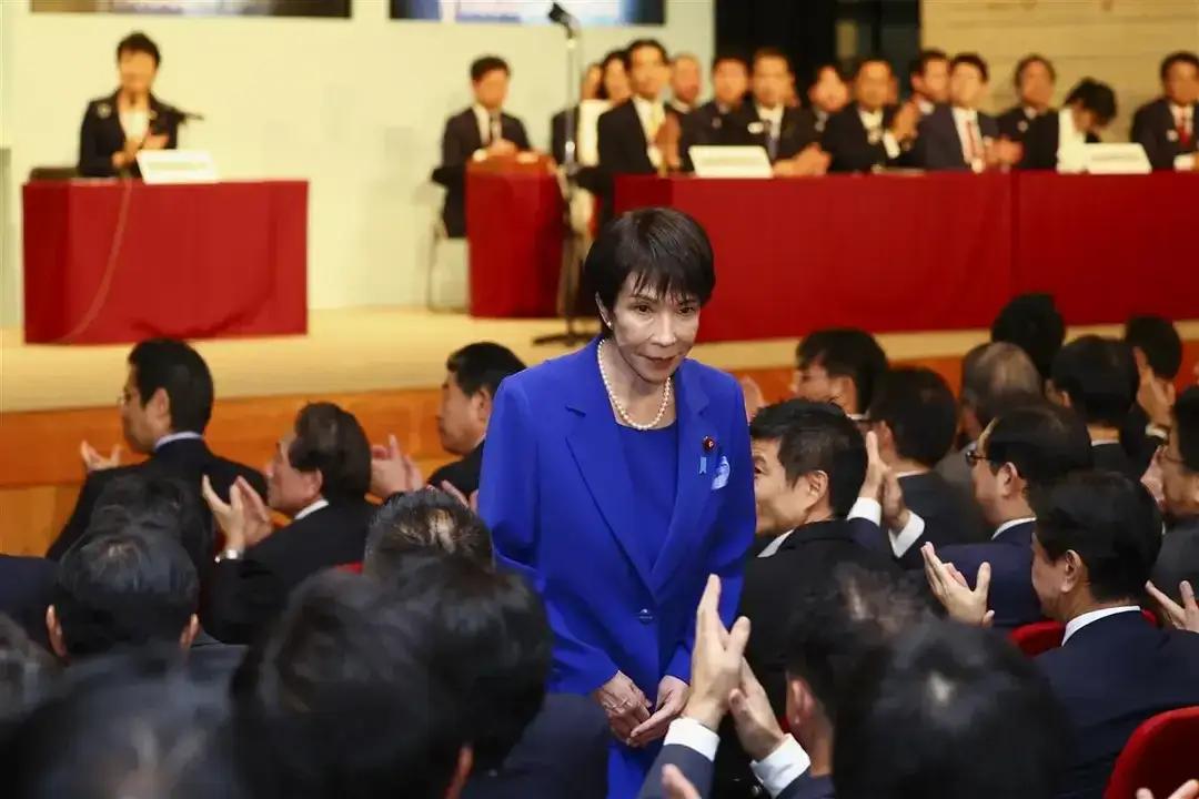 日本内部开始陷入了分裂，公明党代表出来警告高市早苗：如果上任首相后，参拜靖国神
