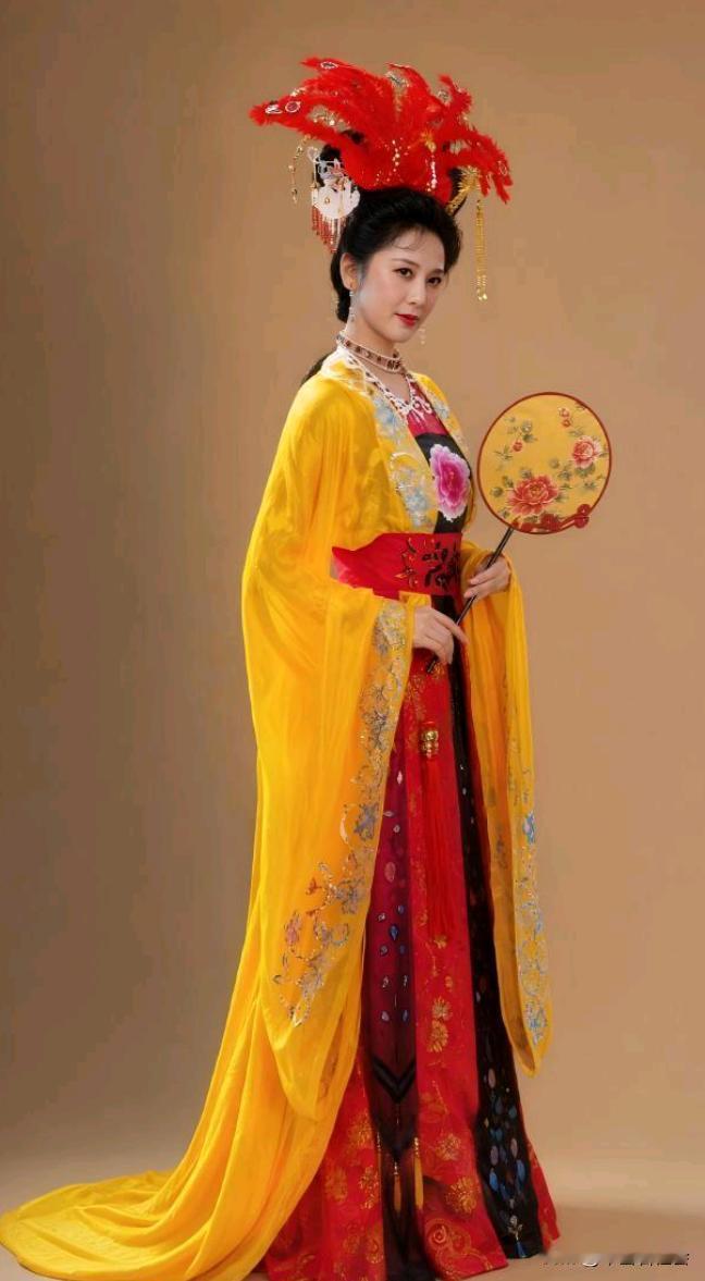 这是央视86版《西游记》部分女性角色的AI修复定妆照。86版《西游记》里面的所