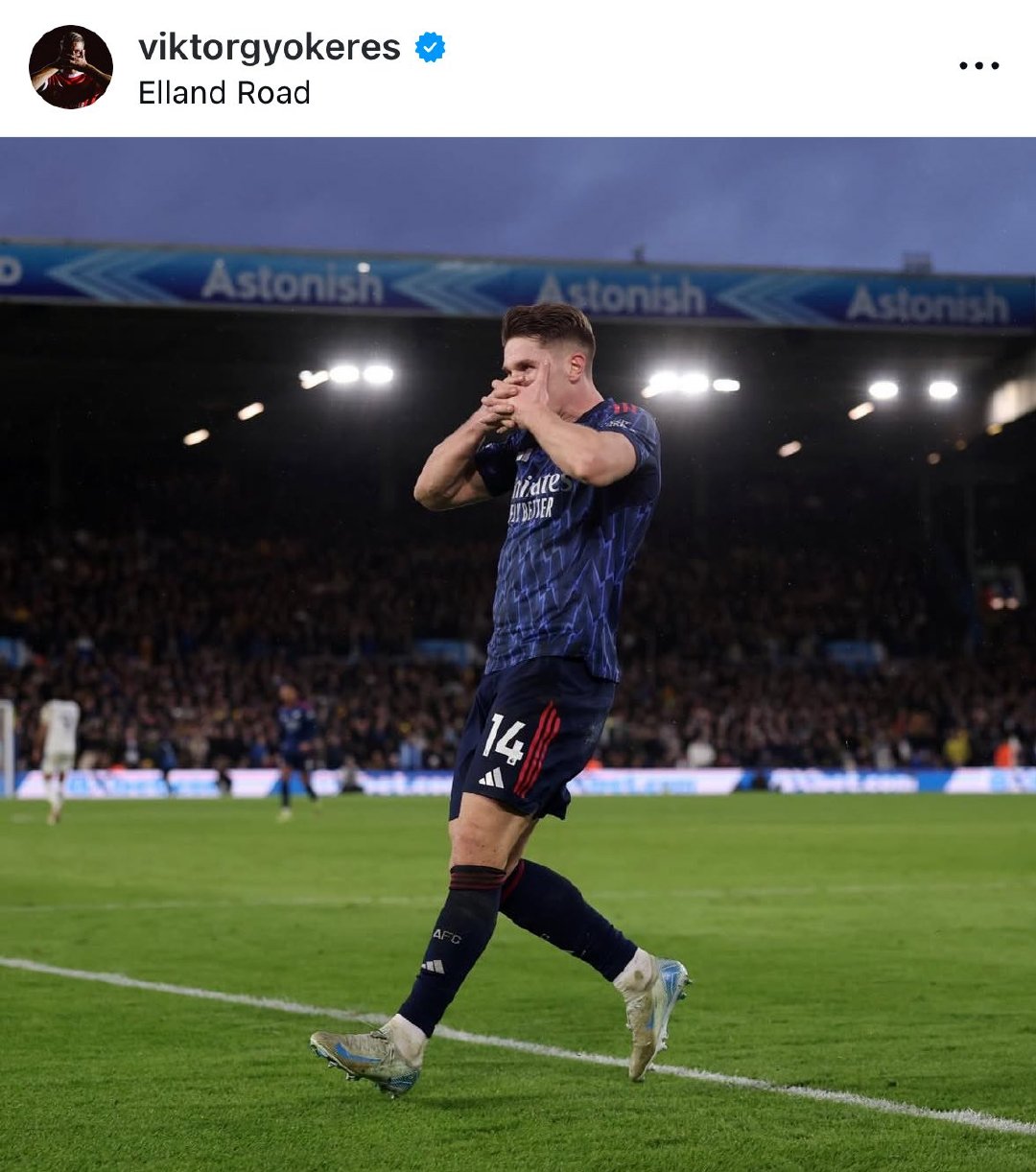 约克雷斯赛后ins动态：客场大胜，感谢大家的热情支持。周二再见！🤝利兹联vs