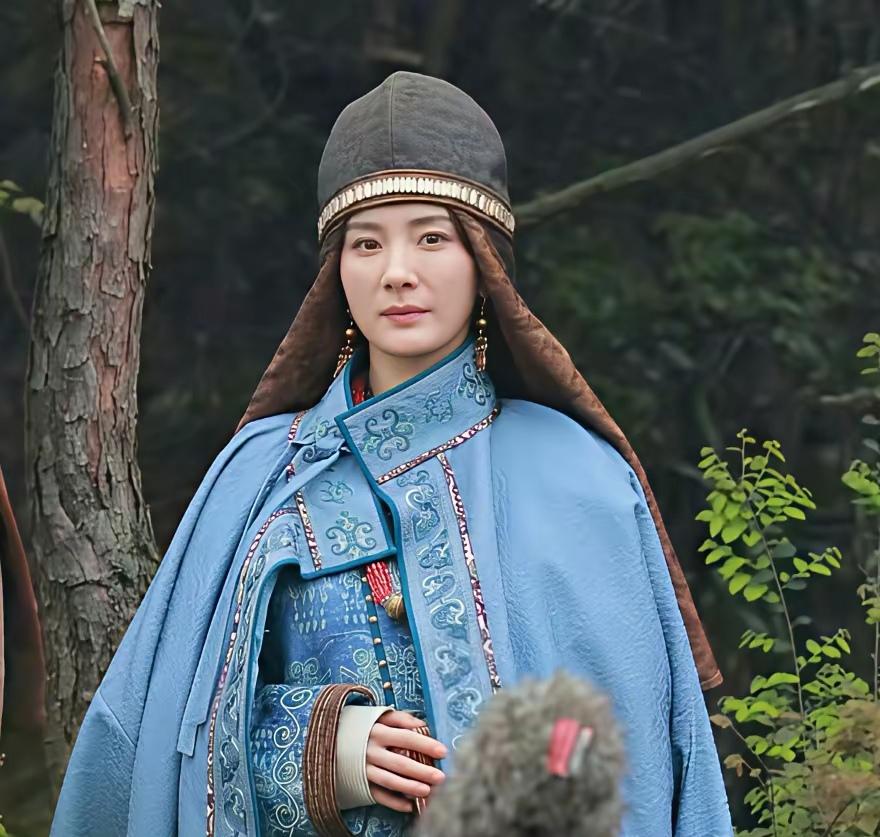 杨幂：丑，和我有什么关系。杨幂新剧，未播先被网友嘲：39岁的杨幂真乃“太后”