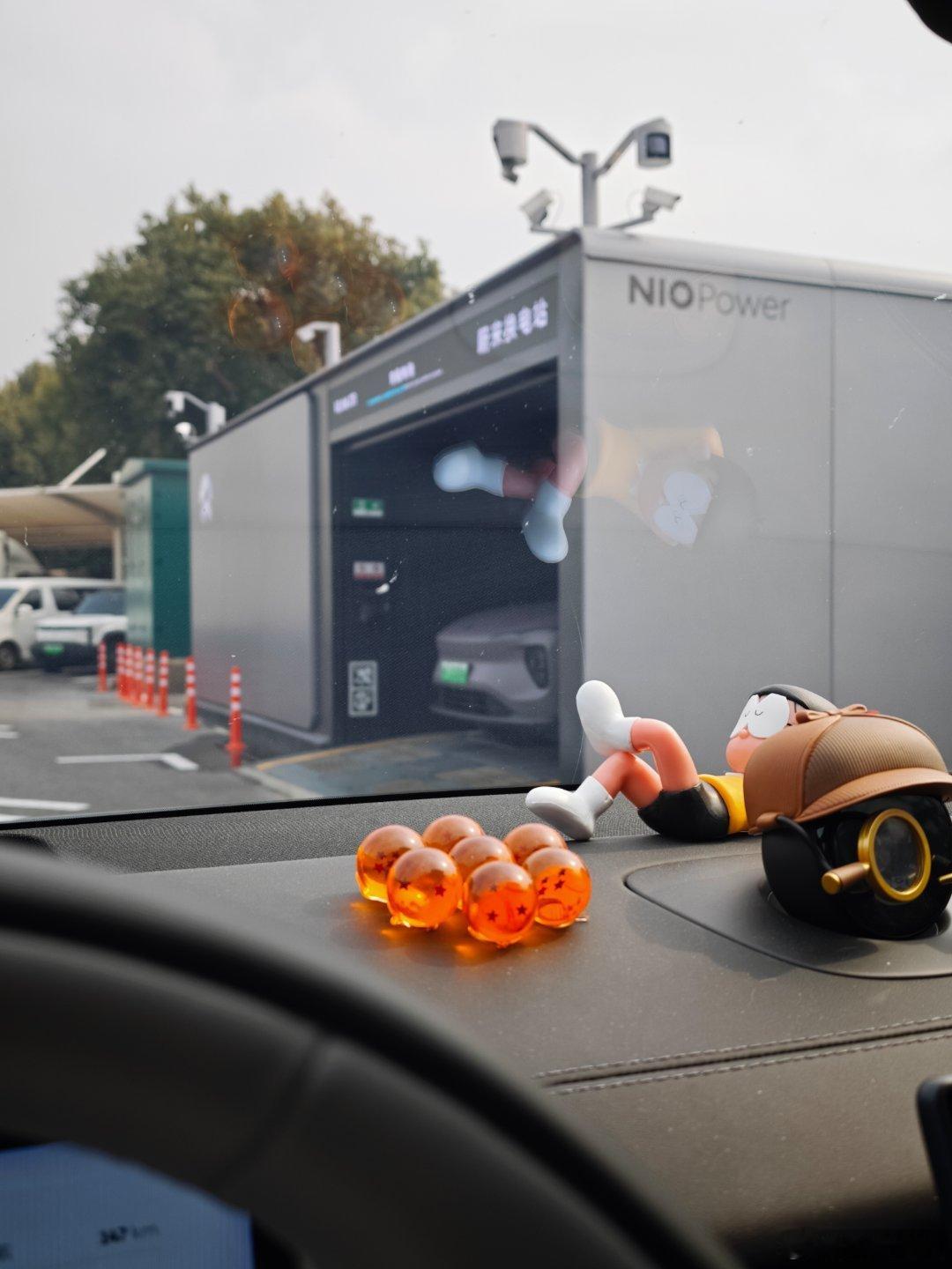 不得不说，我是真有点嫌弃70度电池……一个小时前在南浔服务区换到了70度，不行不