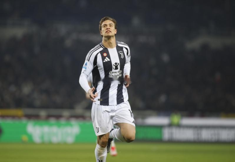 尤文与伊尔迪兹的续约谈判目前陷入停滞。伊尔迪兹要求获得与乔纳森·戴维同水平的60