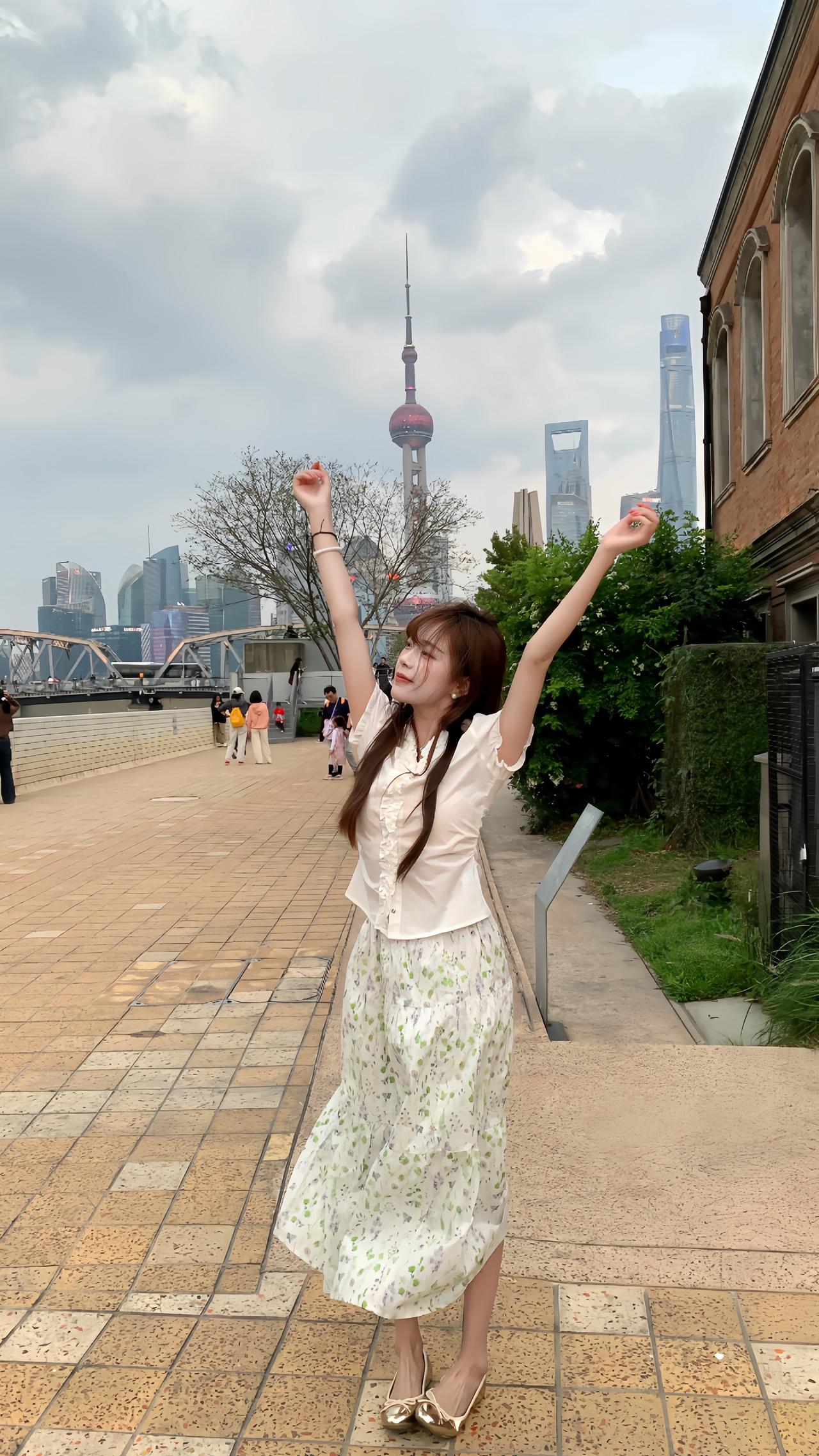 韩系穿搭出游穿搭迫不及待用裙子庆祝入夏