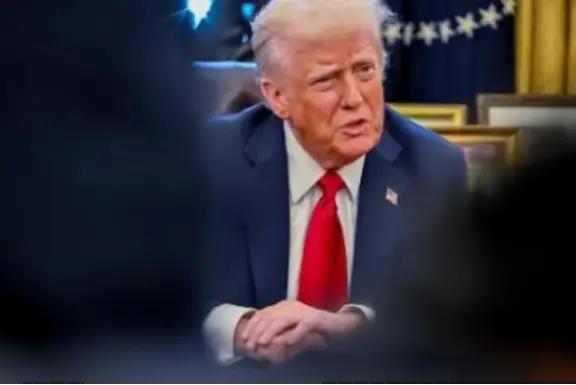 特朗普曾再次放话，中国怎么收回台湾是他们的自由，自己只有一个要求，就是别在我的眼