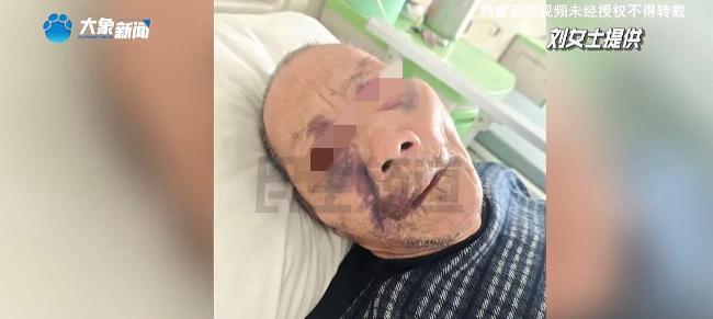 河南女子把71岁的父亲送进养老院，结果接到消息，说父亲摔伤了。她去医院一看，父亲