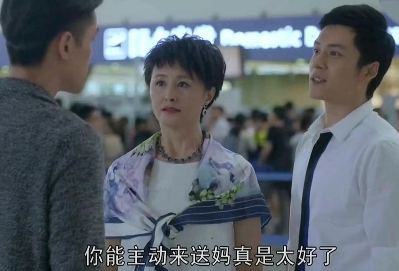 对于情绪导向型评论，李米一般懒得回复，此时此刻此情此景和此人讲逻辑或者情绪对轰纯