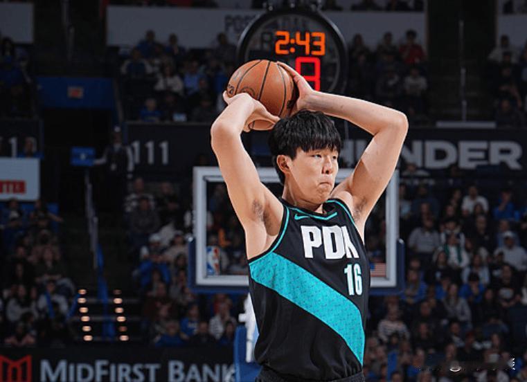 比分焦灼，克林根犯规麻烦，千载难逢的机会下杨瀚森有点触底反弹的意思！[赞]今