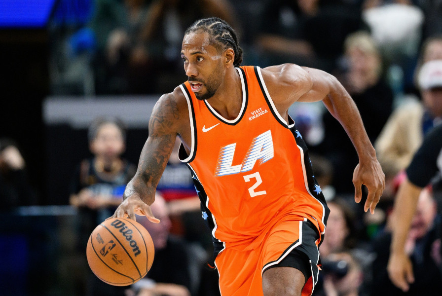 明日NBA常规赛，快船将客场挑战猛龙。快船更新了球队的伤病报告，科怀·伦纳德（