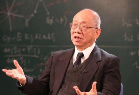 “遮羞布被扯掉了！”美籍华裔数学家丘成桐直言，中国的数学水平比美国落后了80多年