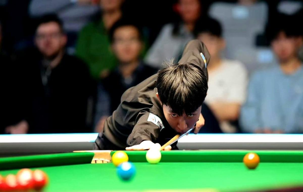 输了决赛，世界排名却暴涨27位。02年的常冰玉闷头打出一记重拳。苏格兰公开赛