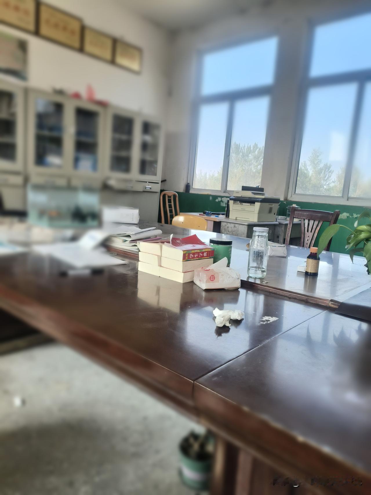 现在老师都怕学生,他怎么就敢动手?最近刷到福建泉州的一个新闻,心里咯噔一下。