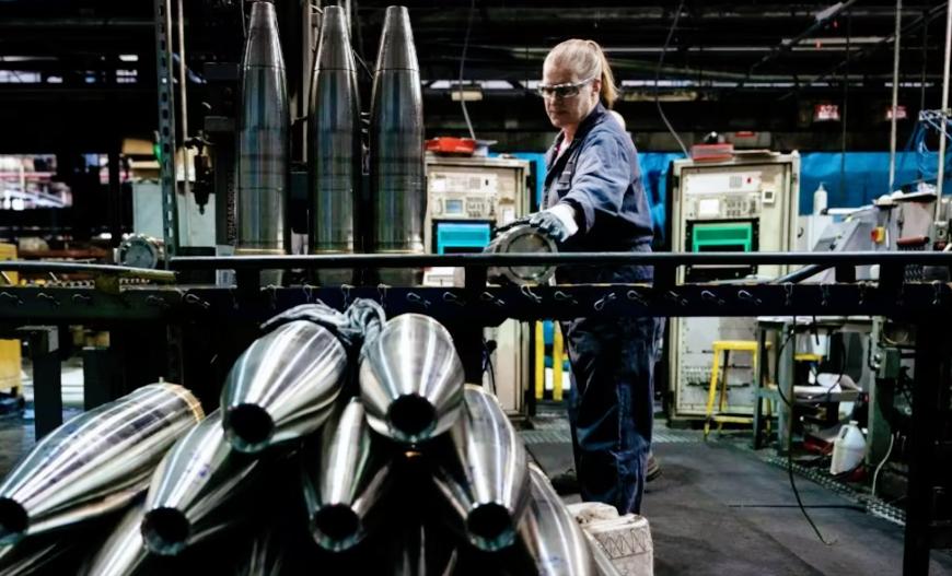 打仗烧钱有多狠？看美国和以色列就知道了，一场仗打下来光导弹就烧了260亿美元，全