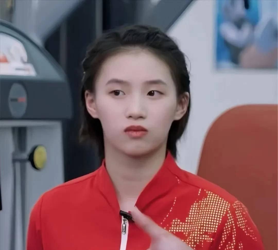 同样是跳水天才少女，为啥陈芋汐总被无端攻击？她明明手握多枚奥运金牌，赛场上