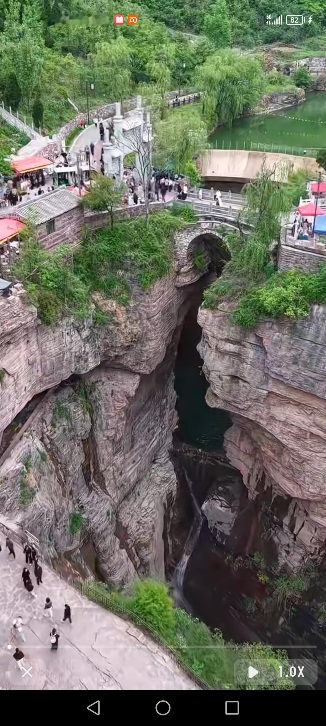 锡崖沟，绝对是能让人真切感受到大自然鬼斧神工的地方。这里的山，高耸入云，峰林奇形