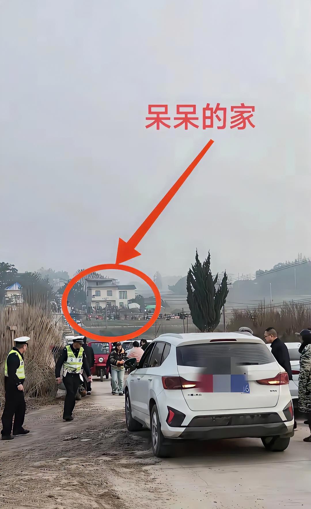 一个土里土气的美甲店老板，竟在农村盖起三层小楼！这别墅不算顶级，但她的故事绝