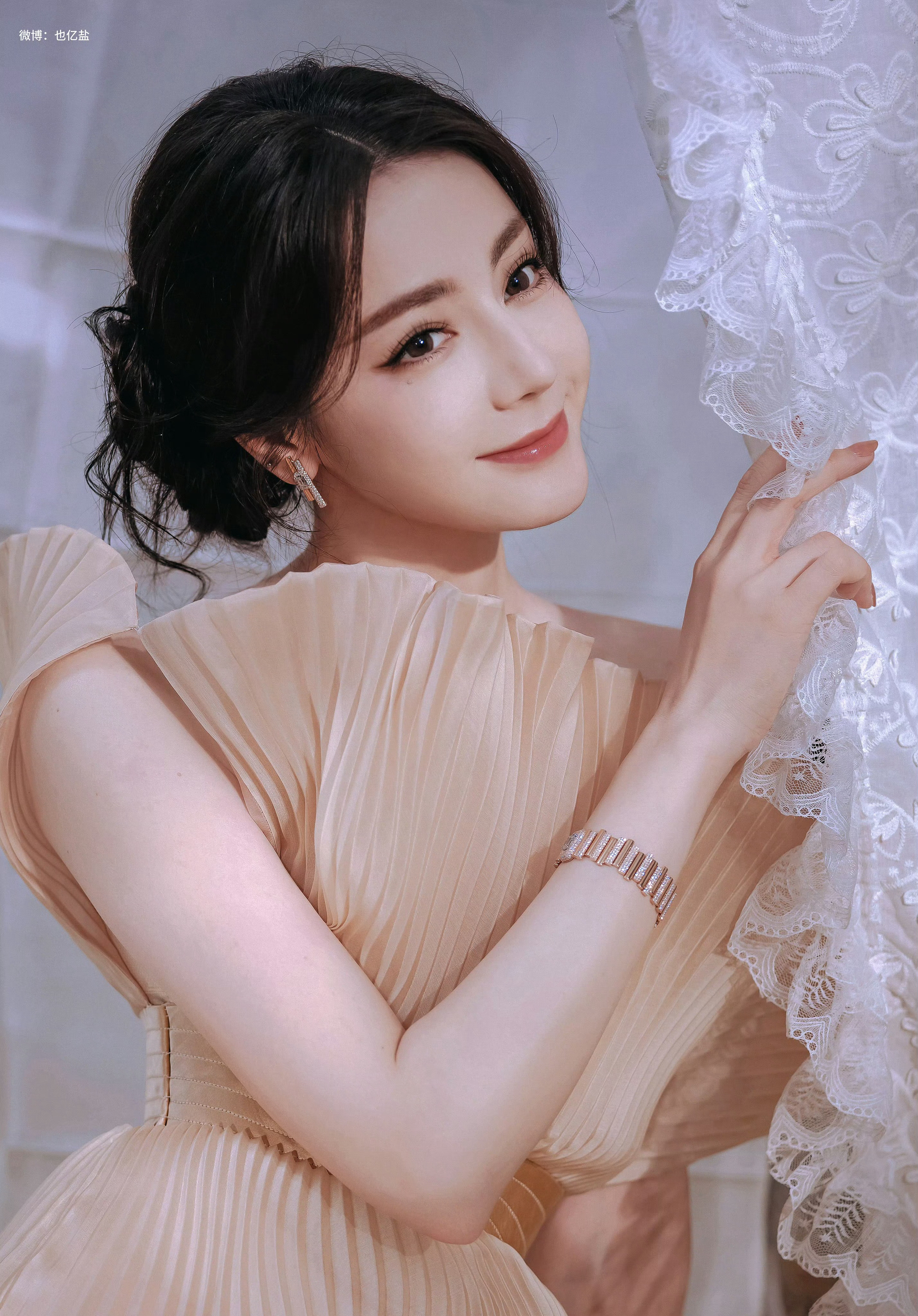 迪丽热巴迪丽热巴钰珑dlrb迪丽热巴功夫女足dlrb迪丽热巴卫蓝“在壮阔