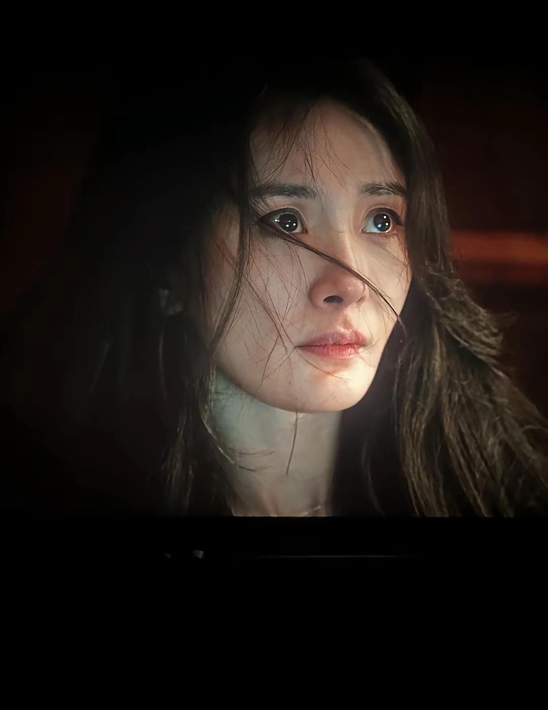 不得不说[吃瓜]《惊蛰无声》，确实🉐上“严谨”——对于“幂姐[玫瑰]能看上