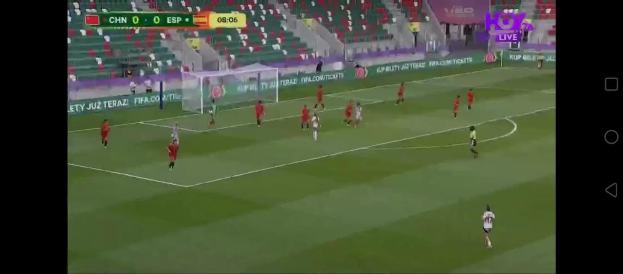 黄嘉欣进球了！1：3！U20女足落后西班牙！上半场踢得太紧了，完全被西班牙压着打