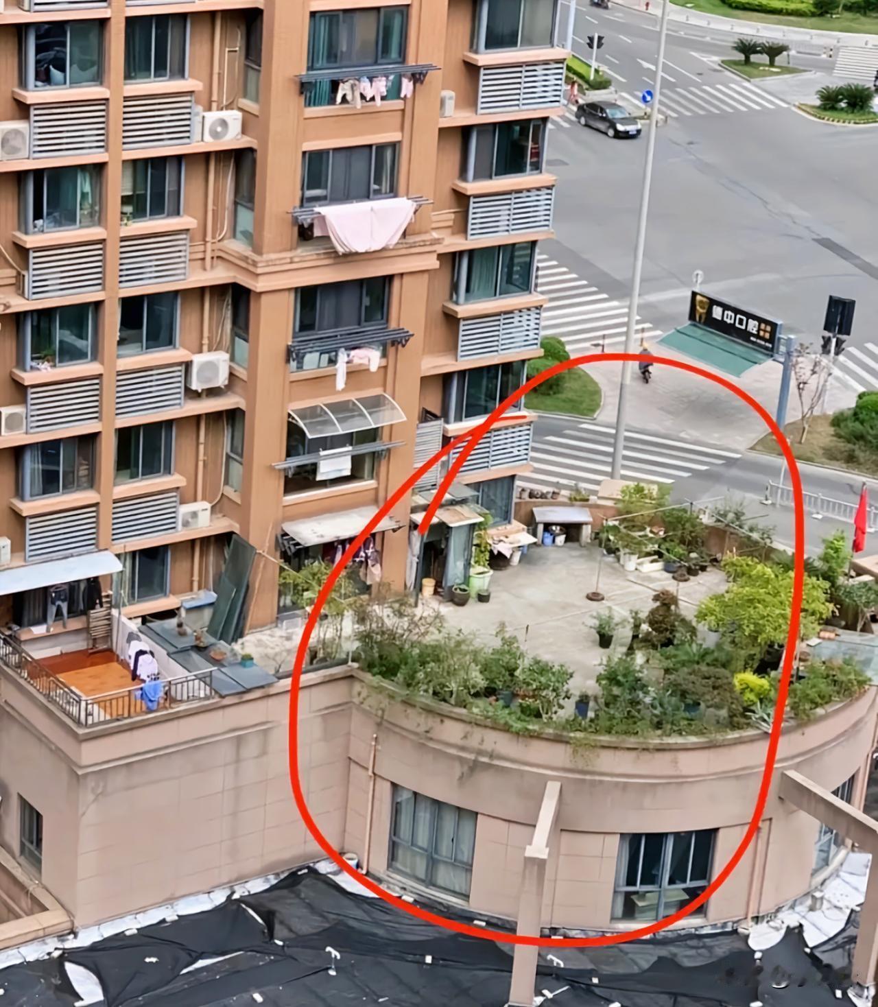 这种露台是买房送的，还是说要单独购买？