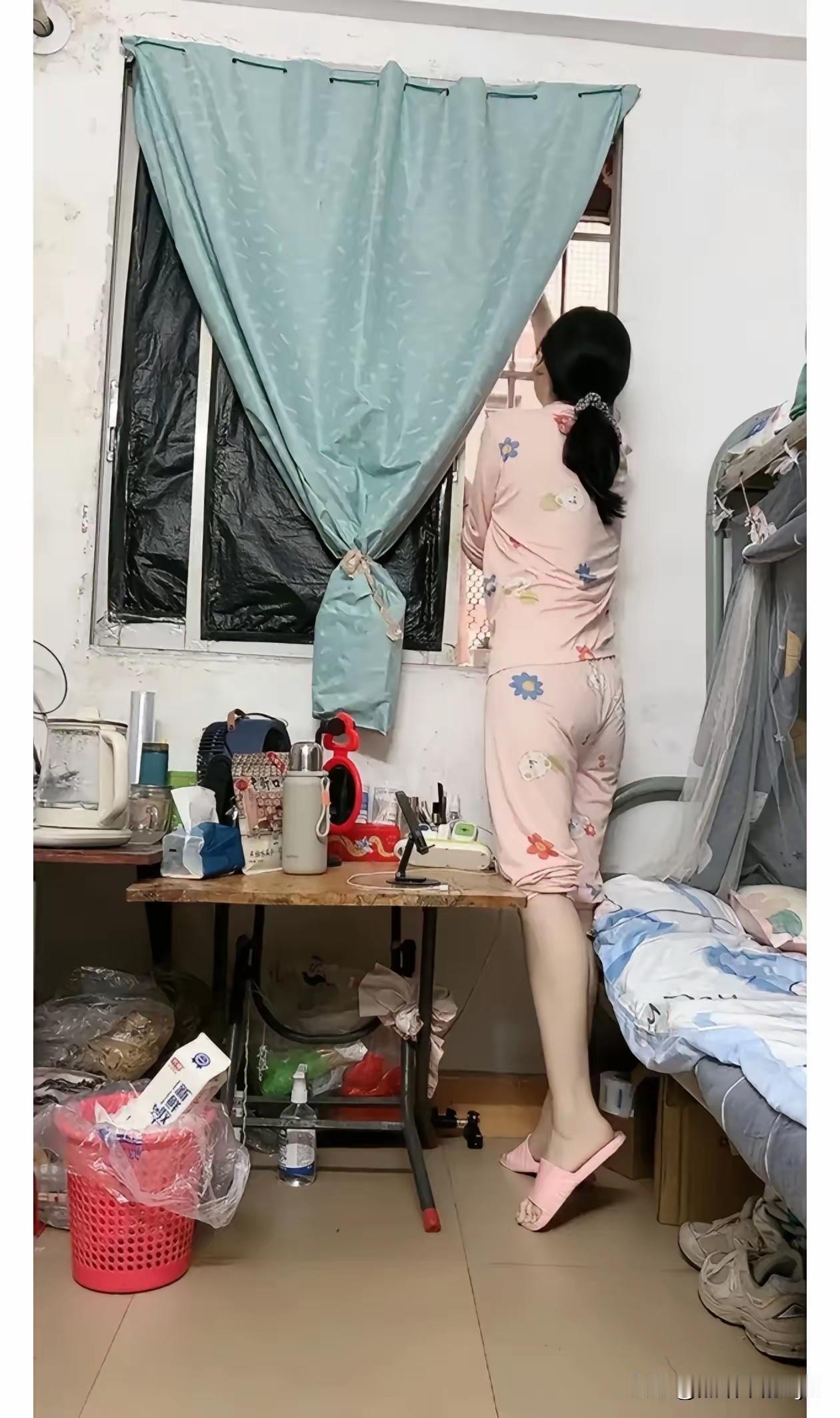 乡镇体制内女教师，住宿舍两年多了，提前过上农村生活了，还羡慕吗