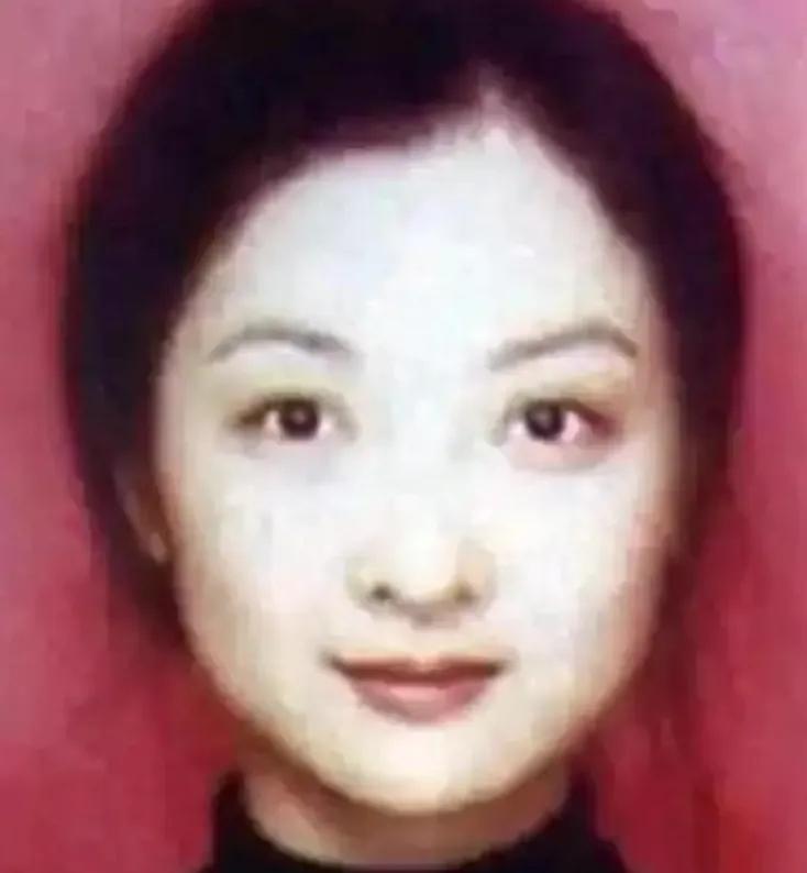 1996年远华油轮被扣大鹏湾，1.2亿货眼看要没了，厦大校花王丁丁连夜飞北京公关