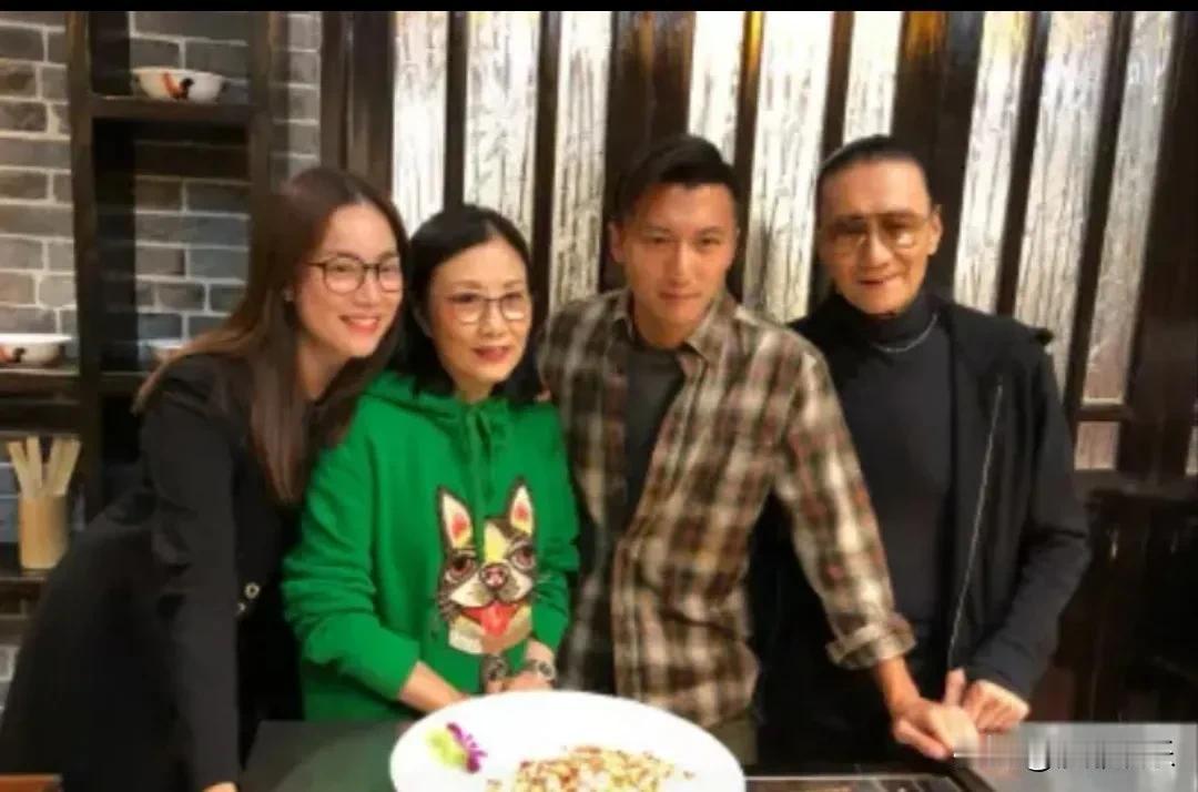79岁汪明荃，深夜发长文！7月21深夜，79岁的汪明荃在社交平台发了一篇