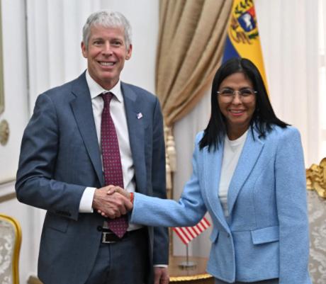 美颁发委内瑞拉许可证，名单果然没有中国，北京这次话说的很严重！ 4月1日，外