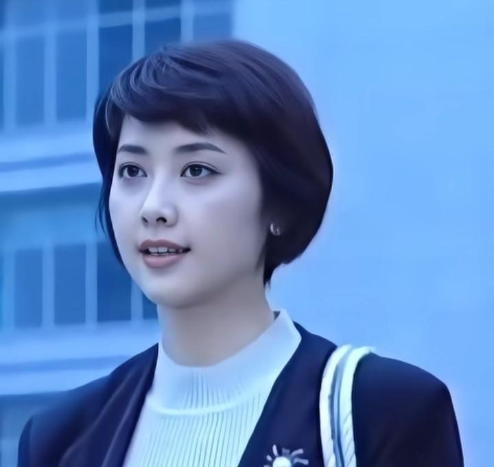 姐弟恋的天花板，22年前就被这对锁死了！现在的小生花旦真该进来学学。2001