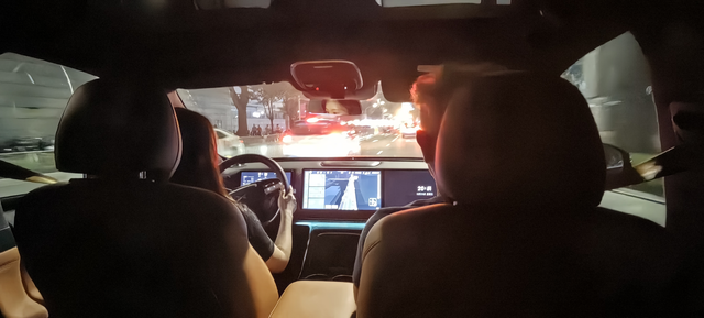 切勿过度宣传AEB这种辅助功能首先，我支持何小鹏说的60公里以下才触发AEB的