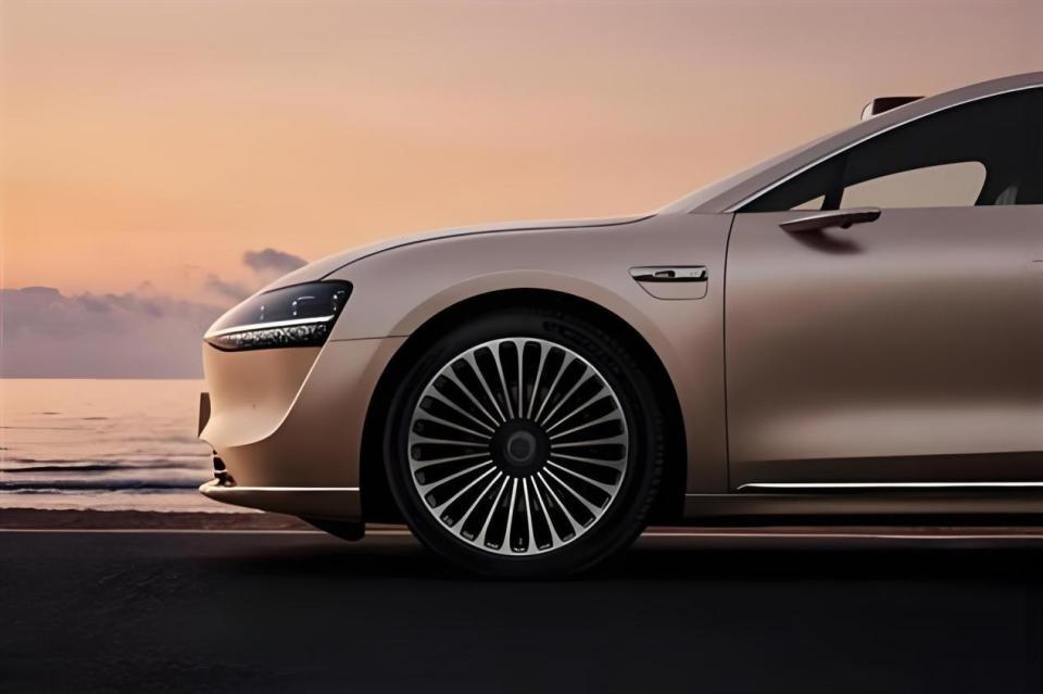 纯电行政轿车，因不确定性而失去“价值”纯电行政轿车为啥集体哑火？蔚来ET9月销