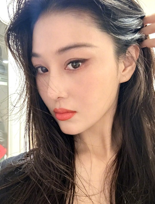 被张馨予分享的日常笑疯了，万万没想到张馨予私底下竟然是个搞笑女。昨天张馨予发