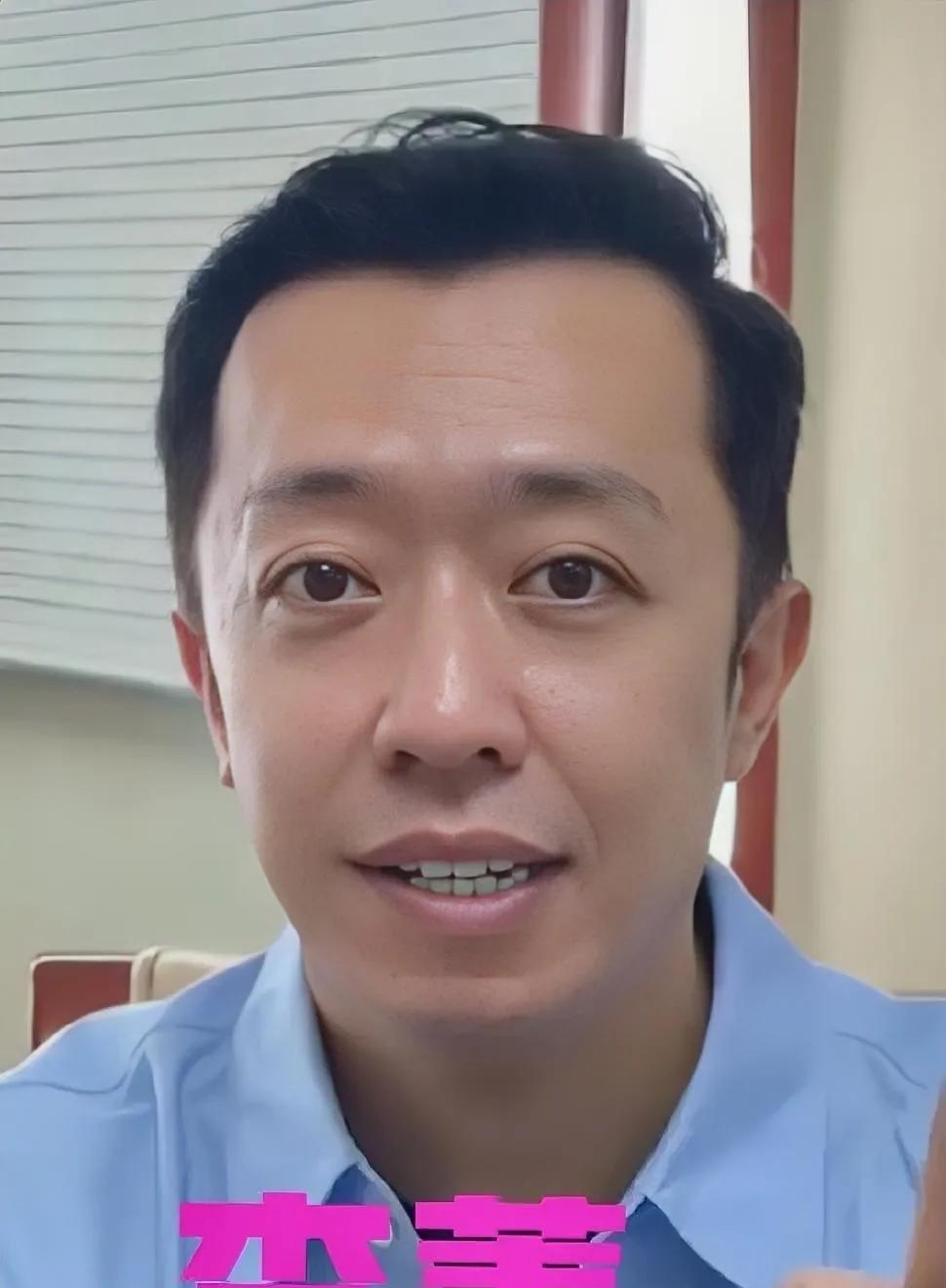 近日，相声演员李菁要去天津演相声剧了，虽然他是北京曲艺团的领导，可去天津演出，压