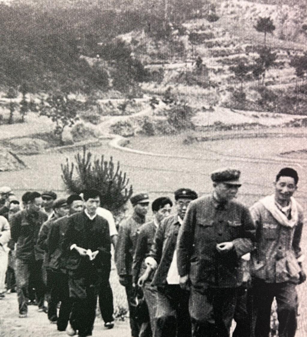 1973年5月，已身患癌症的湖北省省长张体学同志，在生命最后阶段，强忍病痛回到他
