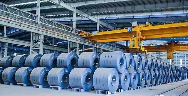 刚给完“救命油”，转身就挥“关税棒”？这“白眼狼”行径，中国该醒醒了！这世上的事