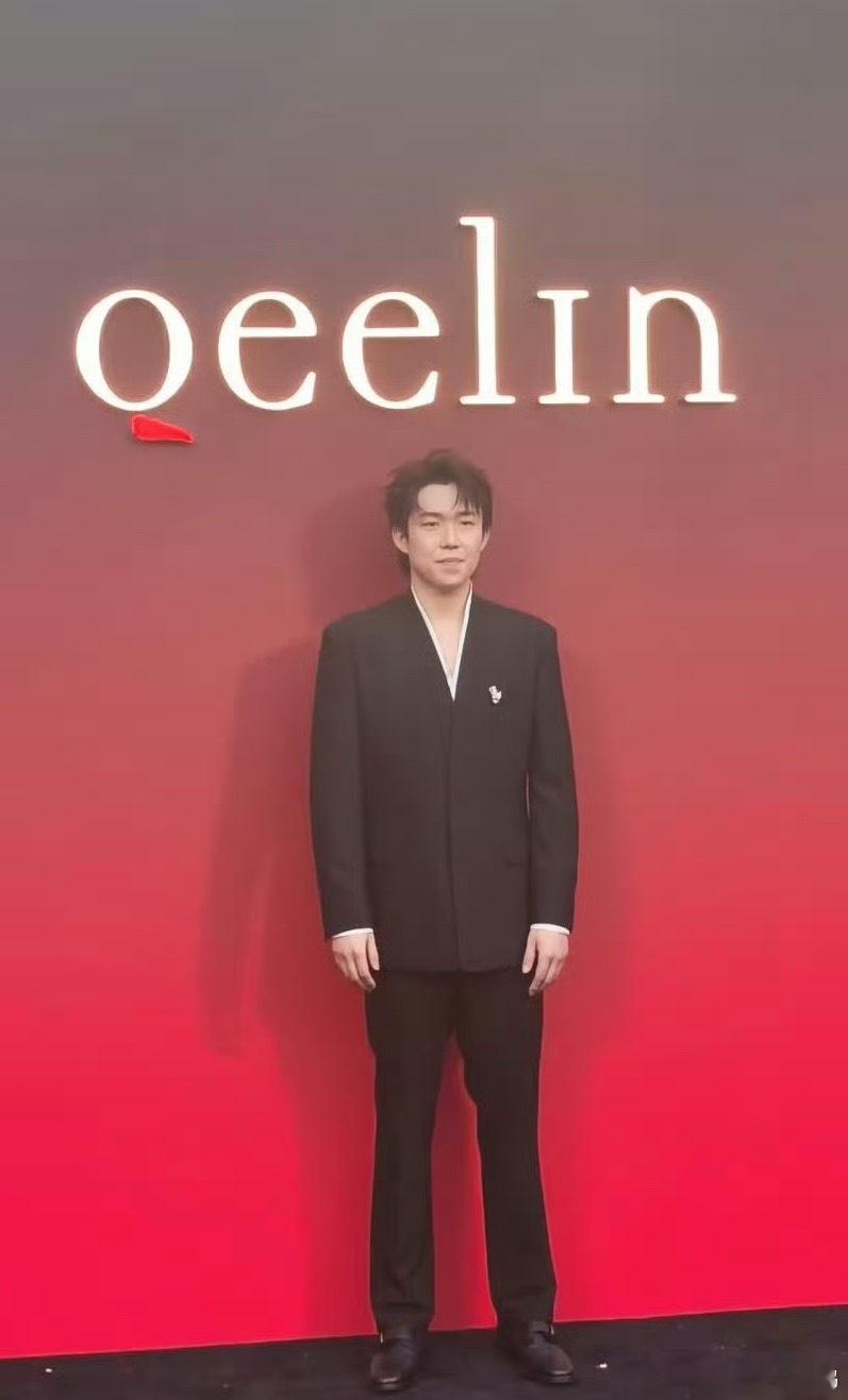 王楚钦北京奢牌活动王楚钦的资源别说中国乒坛了，整个中国体坛也没几个运动员能超越他