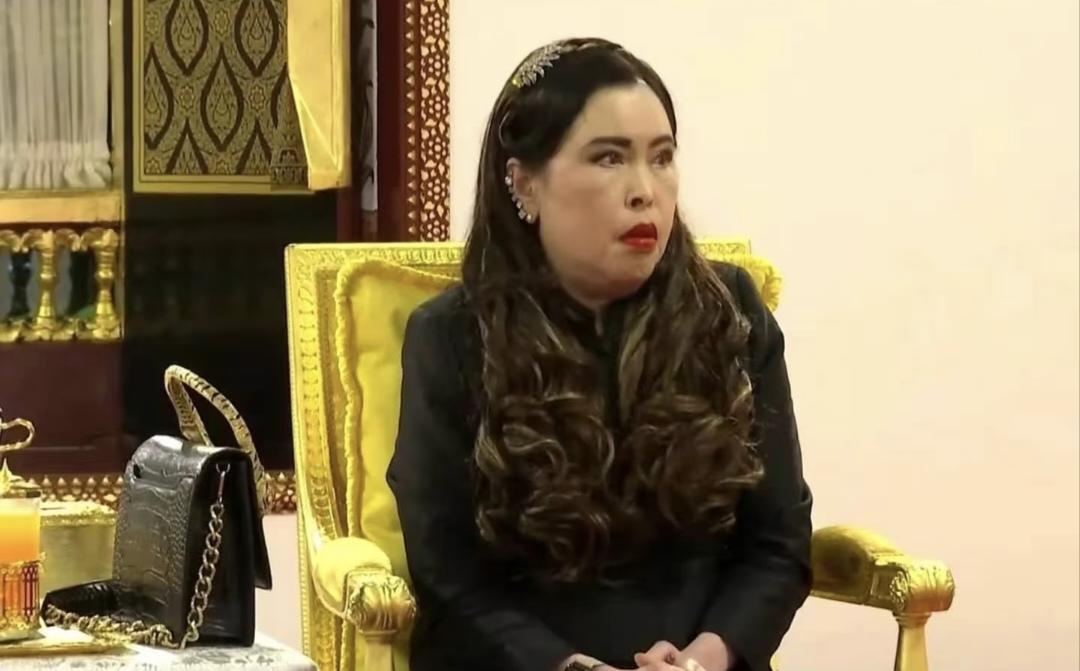 朱拉蓬公主于6月17日参加侄女帕公主的丧葬仪式！她毕竟68岁了，而且身体不好，只