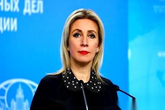 老毛子都看不下去了，直接把话筒怼我们嘴边上：哥们儿，你再这么“战略定力”下去，