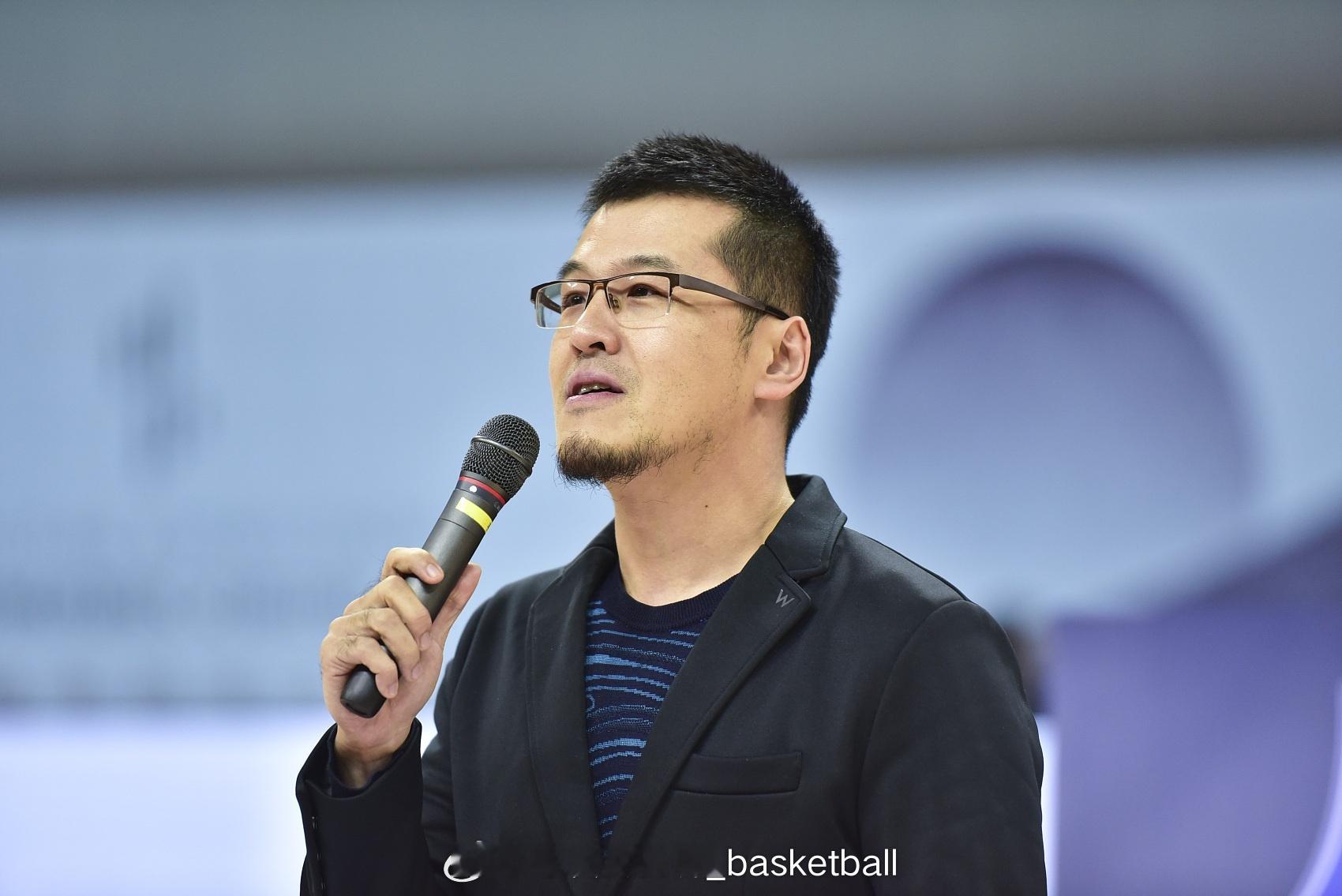 体育名嘴杨毅继续爆料CBA版权事件：这个休赛期，CBA公司完全错误地判断了当前的