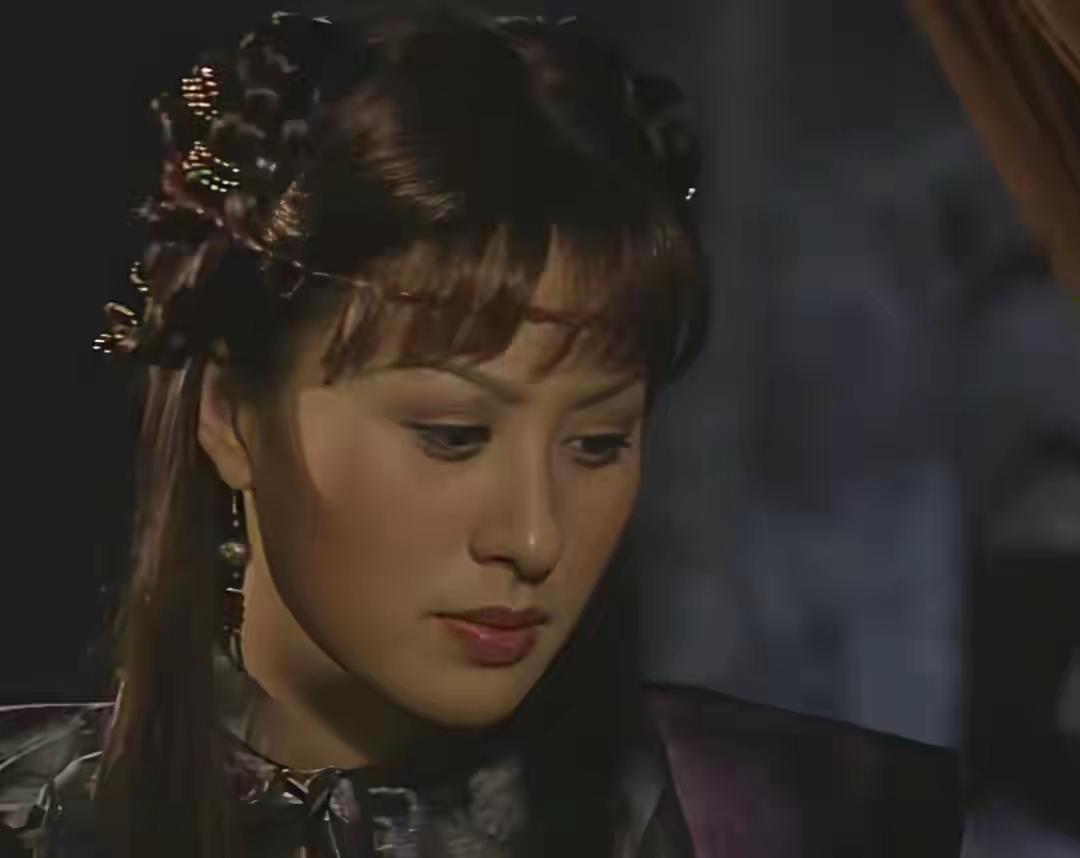 倚天原著解析：黛绮丝易容成老妇，为何仍被波斯总坛识破身份混迹江湖二十余载，