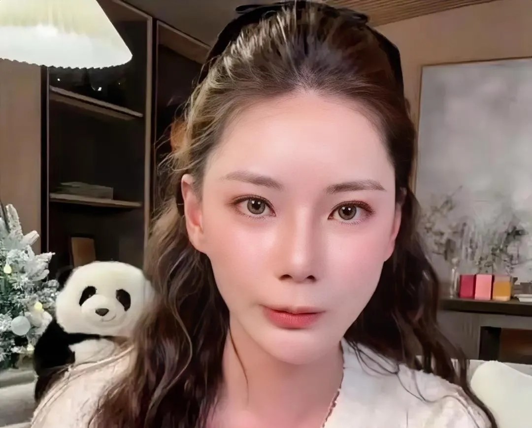这事最好不要让孩子奶奶看见，汪小菲可要注意了。俩孩子只是想出去玩，没想到马筱