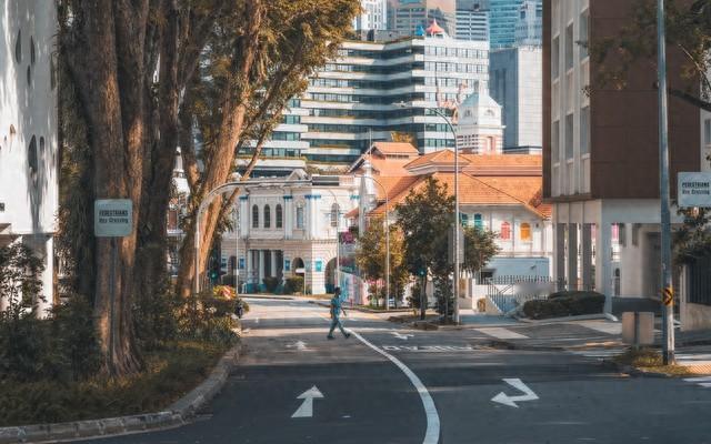 只有来到西班牙之后才知道的真相有些人以为这里处处井然有序，但其实街上也能见到没