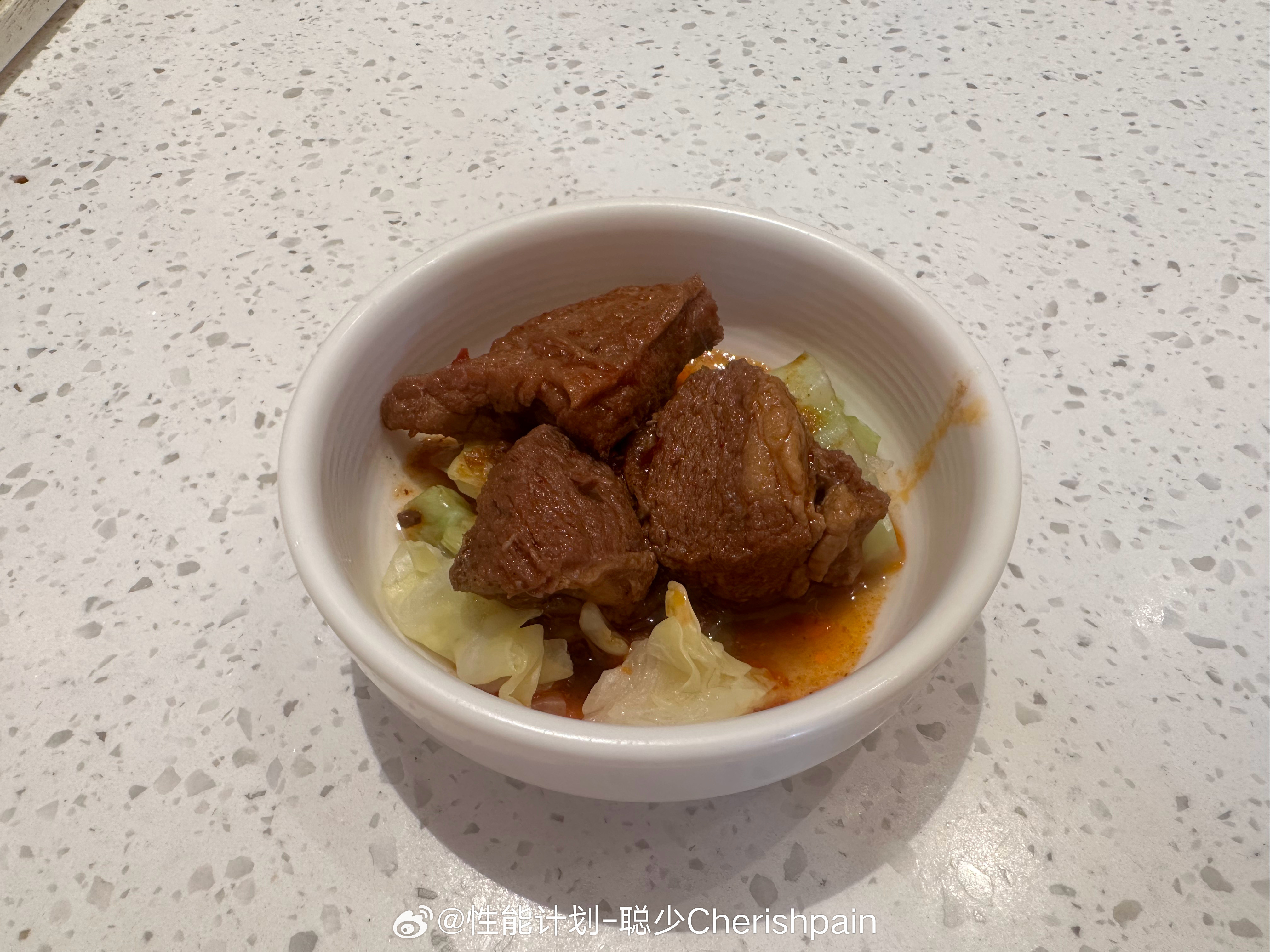 您好来份牛肉面不要面～😂​​​