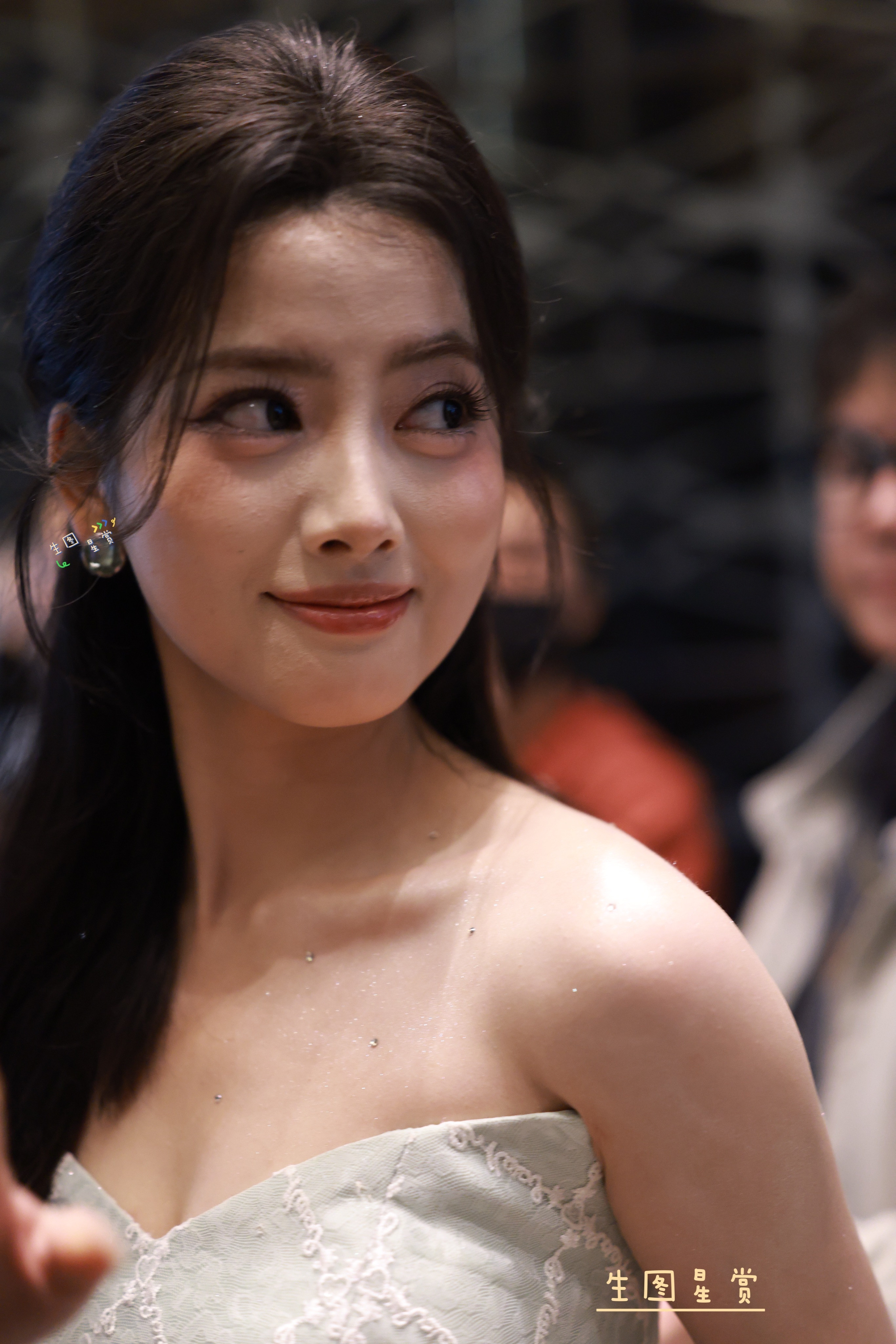 短剧演员剧查查之夜上班生图