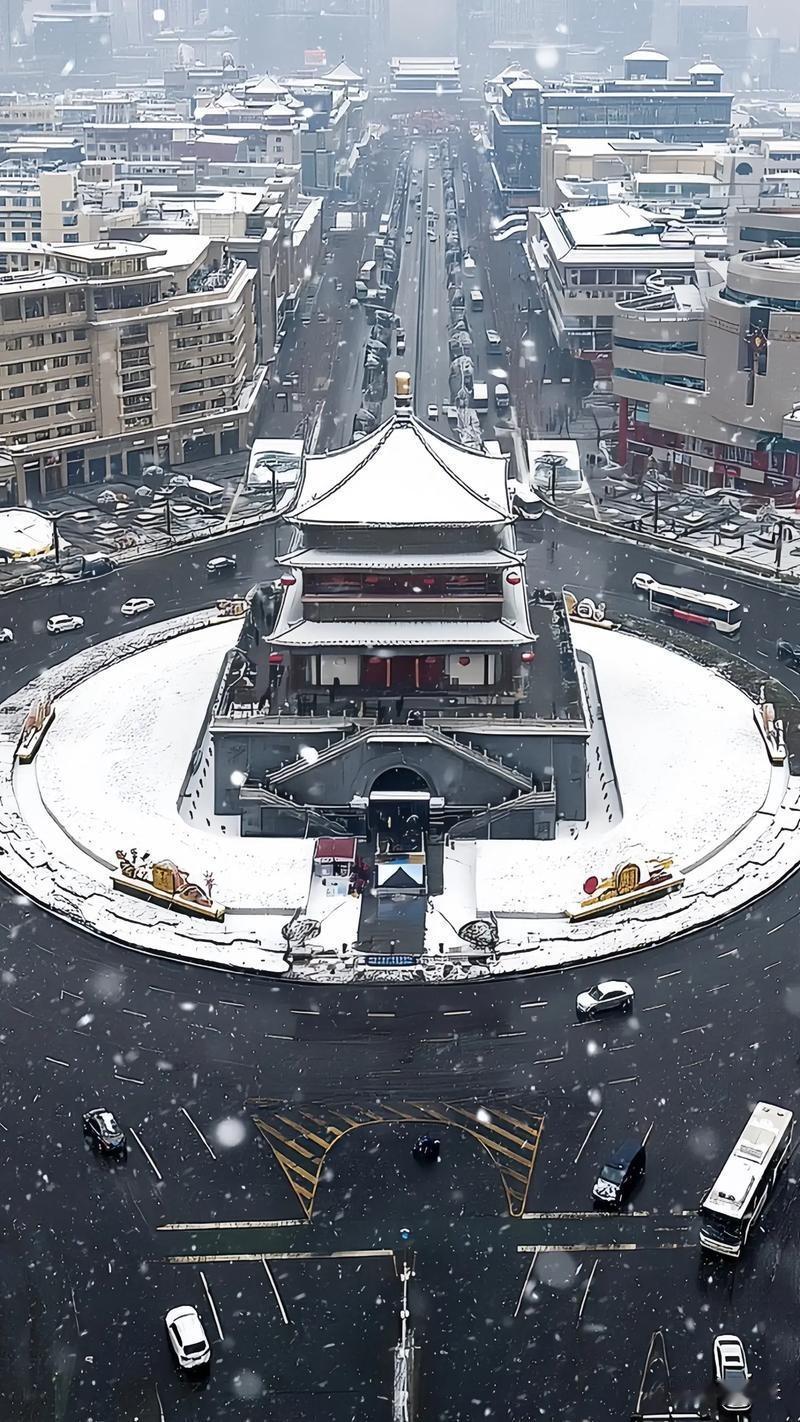 突发！西安初七返程遇暴雪，20℃暖春秒变冰天雪地，高速紧急管控家人们，今天
