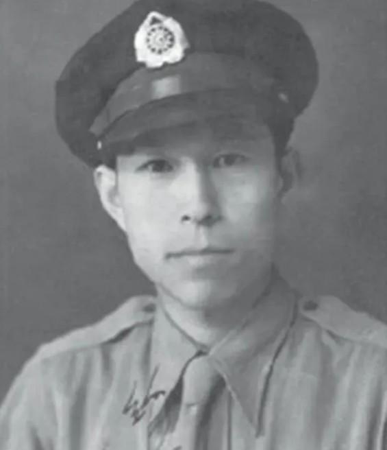 1944年10月23日，空军战士王光复在巡航途中，发现敌军的一个火车站内停有一长