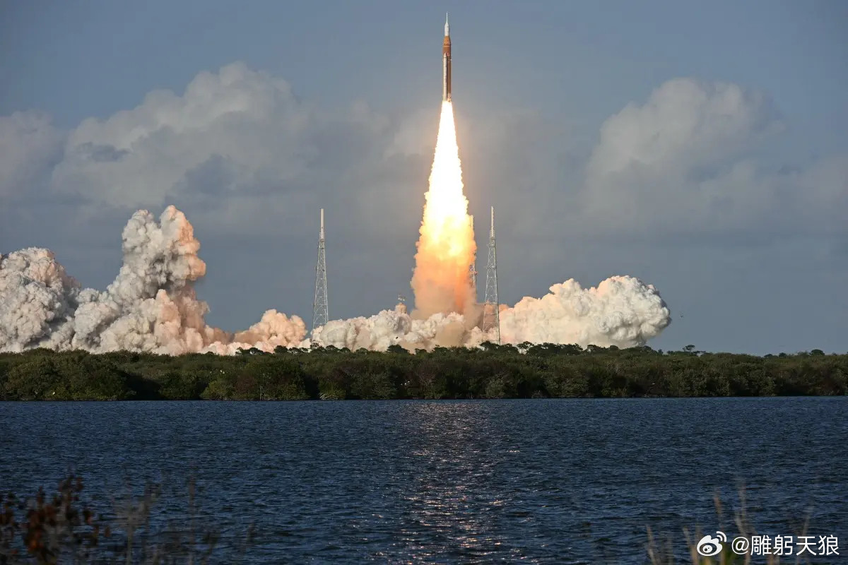阿尔忒弥斯二号成功发射开启人类绕月之旅美东时间周三（4月1日）傍晚，伴随着巨大