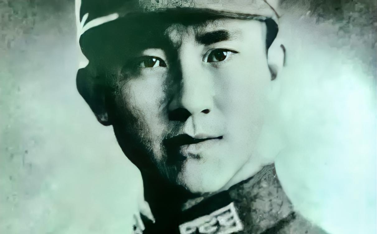 1934年春，北平八大胡同爆出轰动全城的箱尸案。军统天津站站长、“四大金刚”之一